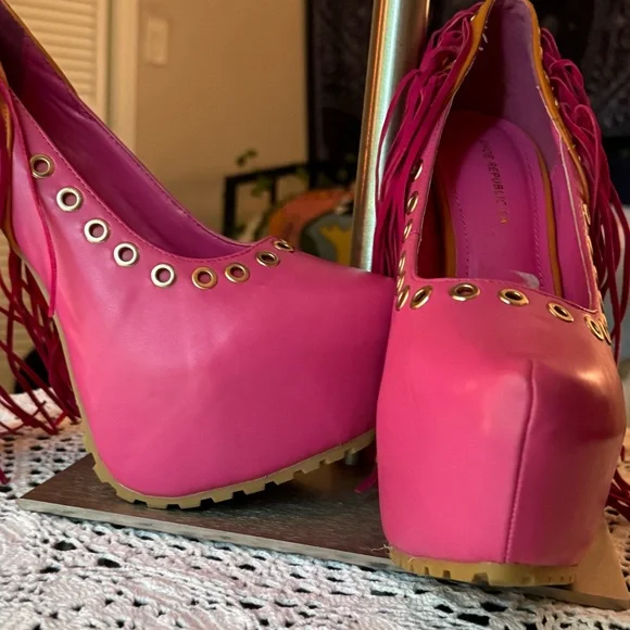fringe platform heels - Picture 4 of 5